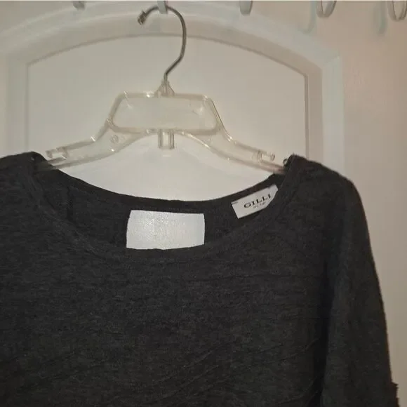 Gilli Textured Gray Sweater Blouse with Unique Back Cutout Design - Picture 3 of 9
